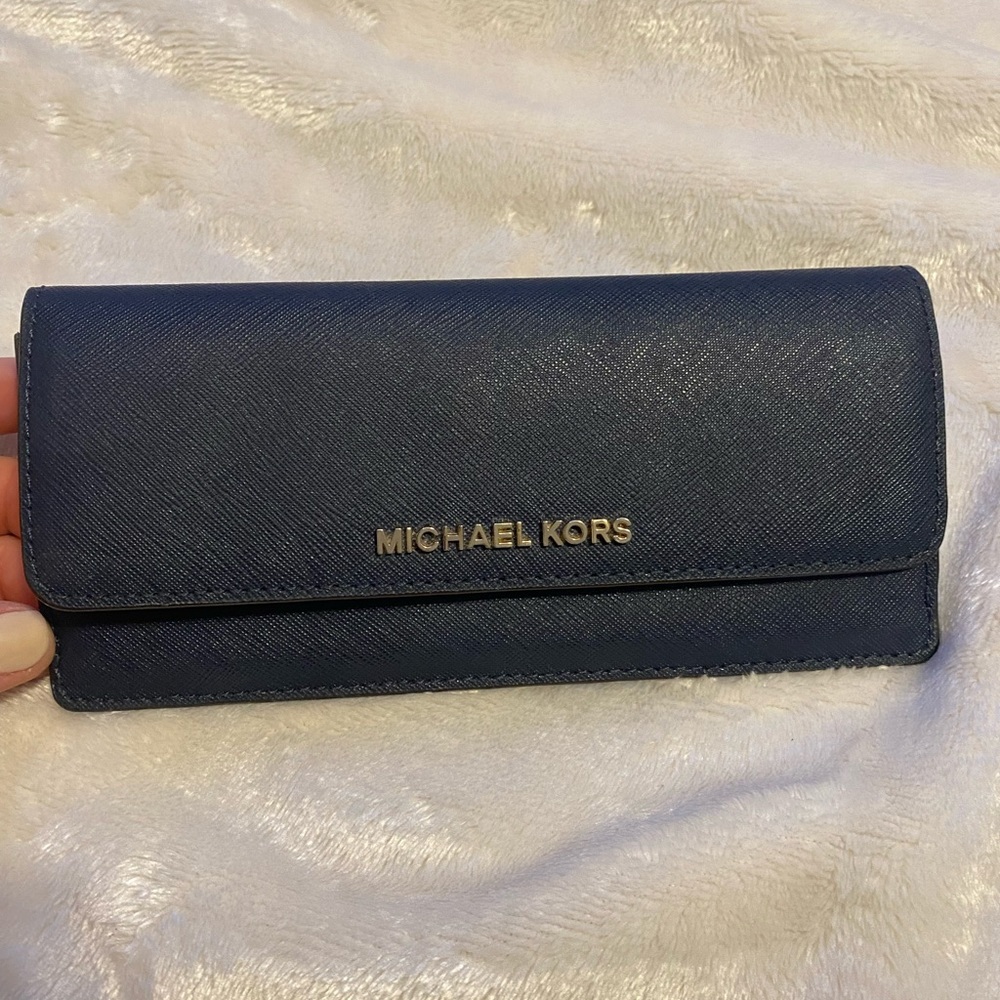 Michael Kors Navy wallet